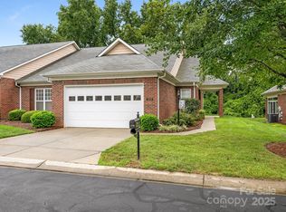 3729 Oak View Ct, Matthews, NC 28105