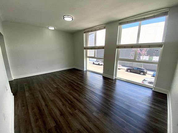 2nd image of 1419 N Bronson Ave #202
