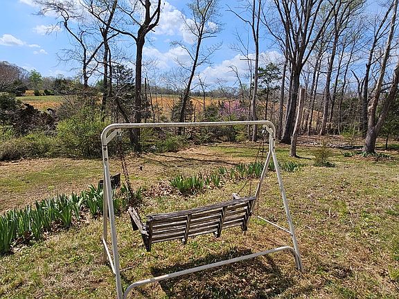 2nd image of 248 Mountain Hill Rd