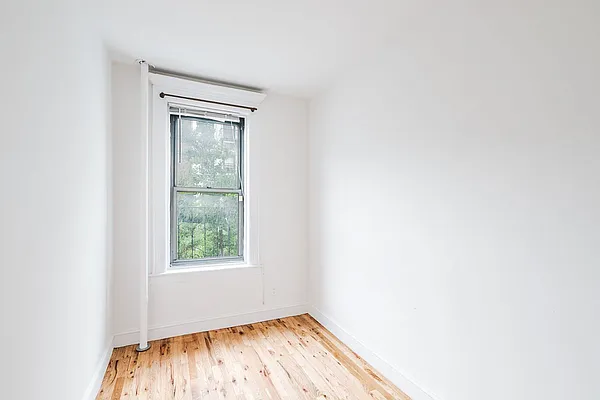 Rented by Guy Goldman, LREB | media 9