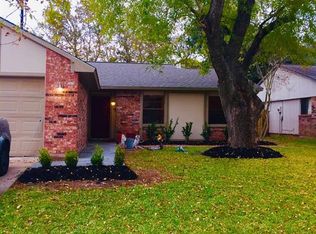 6711 Pickett Dr, Richmond, TX 77469