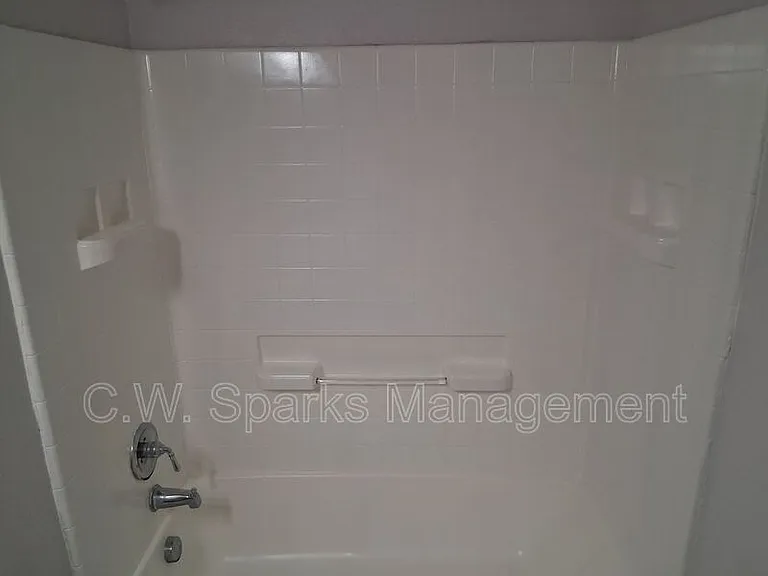 13651 Biggs St — Photo 28
