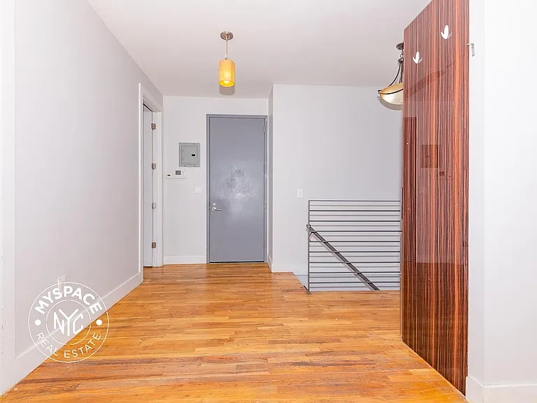 1044 Putman Ave #1 — Photo 3