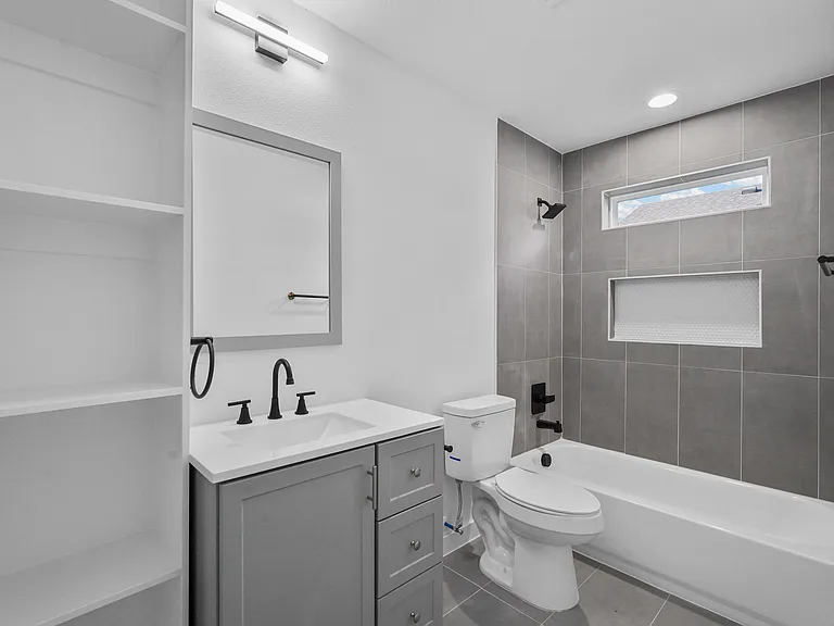 2217 Sayle St #B — Photo 16