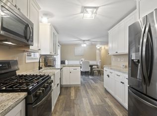 8 Post Hill Rd, Highland Lakes, NJ 07422