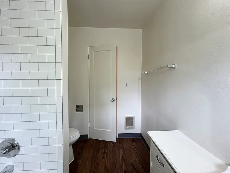 Britney Forest Apartments — Photo 4