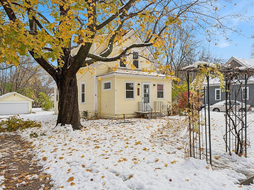 1st image of 555 Swanson Ave SE