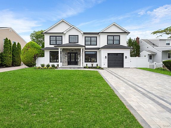 3rd image of 1301 Lakeside Drive