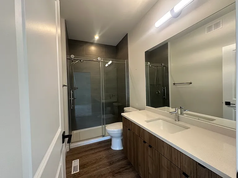 325 Lockwood St — Photo 18