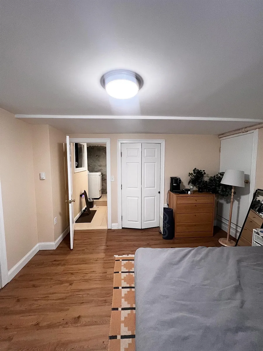 Building Photo - 68 Beacon St #2
