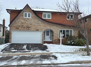 41 Cleethorpes Blvd, Toronto, ON M1S 2S7