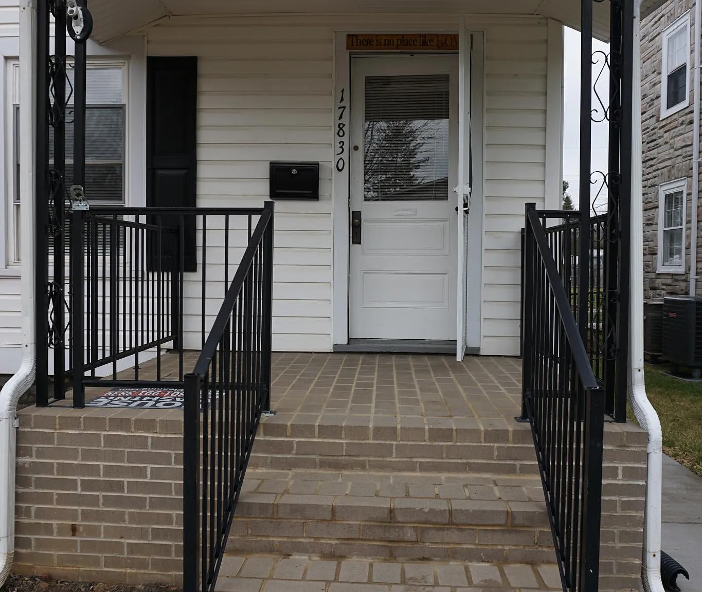 17830 Sherman Ave — Photo 3