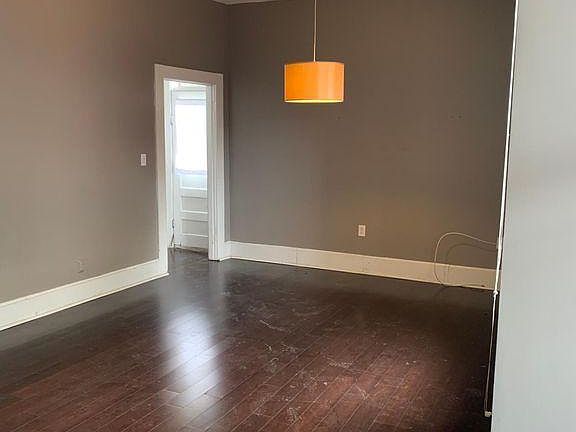 2nd image of 87 1/2 Warren St