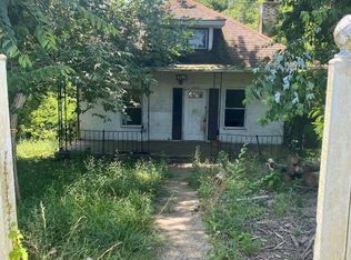 4797 Green Valley Rd, Huntington, WV 25701