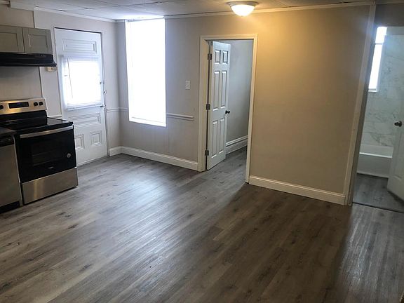 4th image of 3328 California Ave #1F