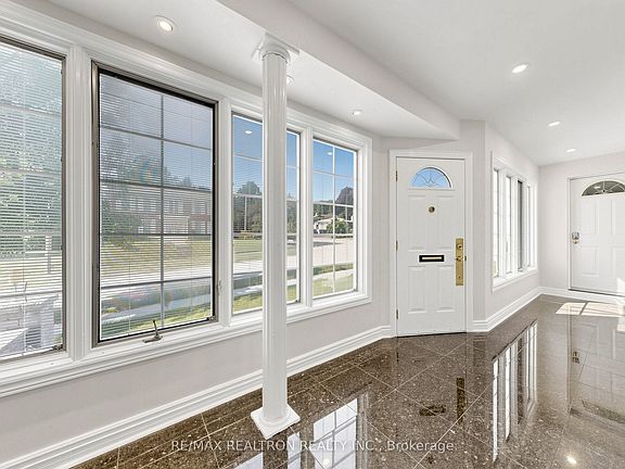 4th image of 18 Olsen Dr