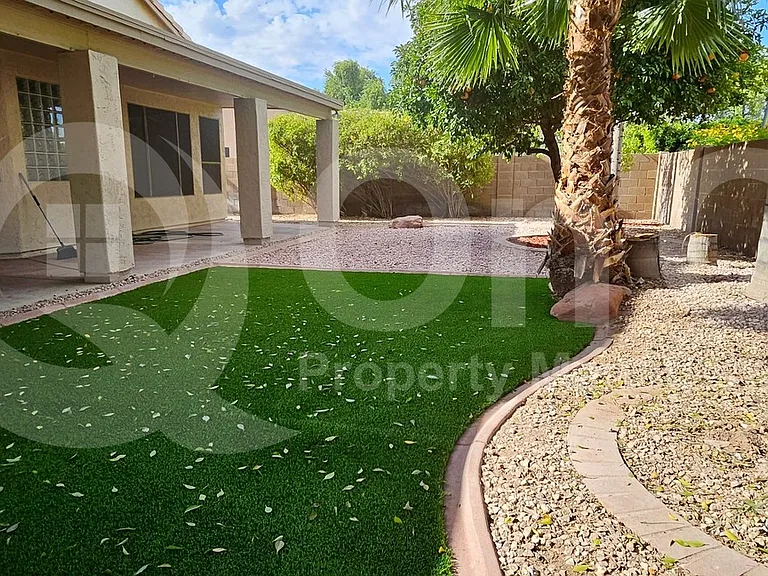 2962 S Yucca St — Photo 5