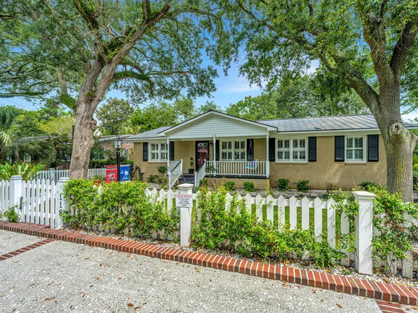 118 Live Oak Dr, Mount Pleasant, SC 29464
