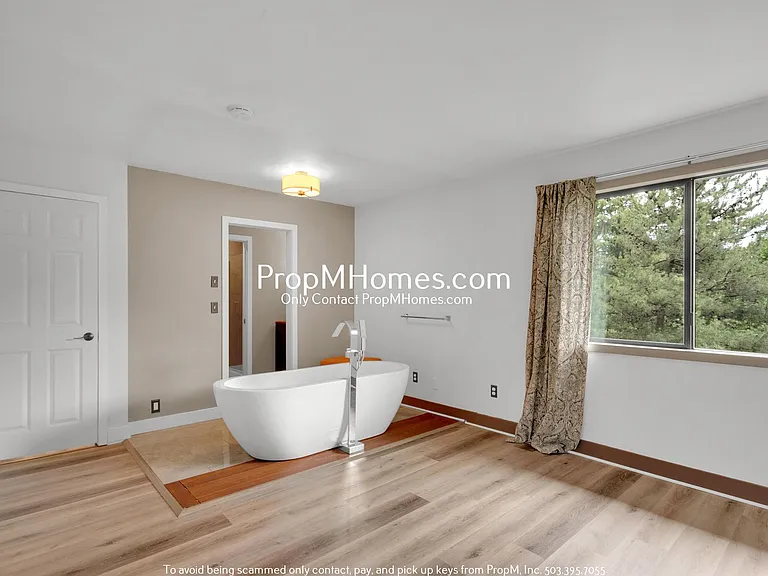 1448 Greentree Cir — Photo 15