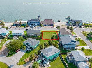 1817 Bay Shore Dr, Rockport, TX 78382