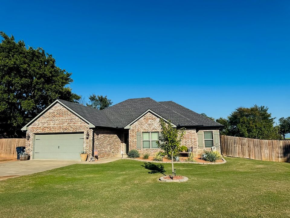 1st image of 573 Edgewood Cir