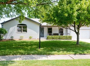 630 N View St, Hinckley, IL 60520
