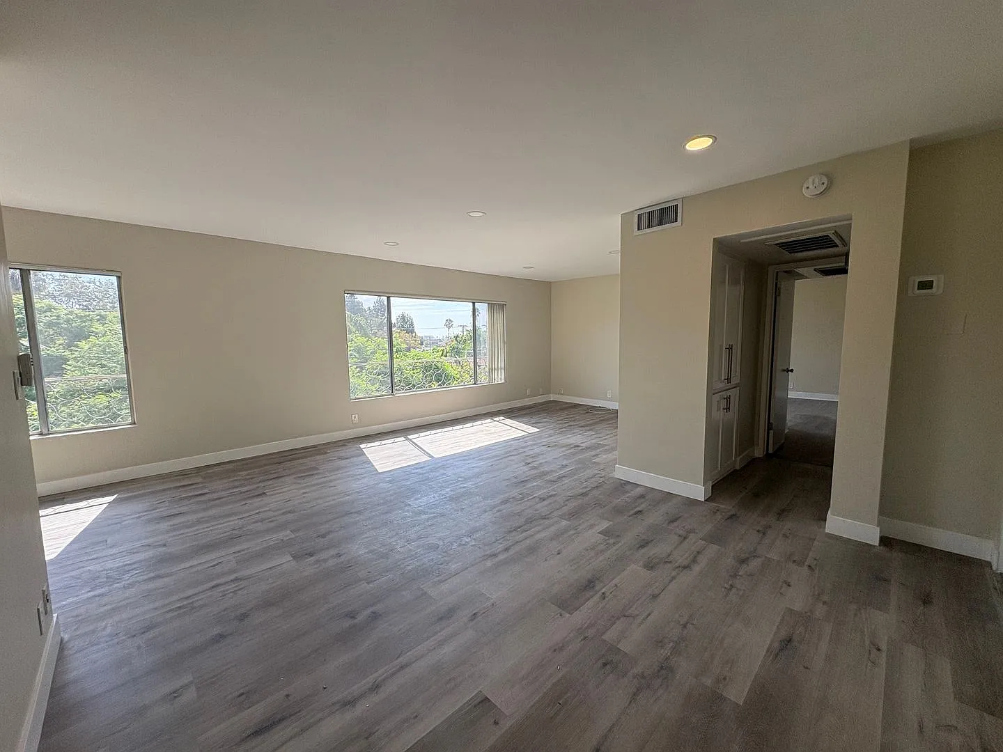 Peerless Apartments — Photo 3