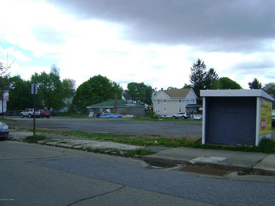 621 1/2 Alter St Hazleton, PA, 18201 Apartments for Rent Zillow