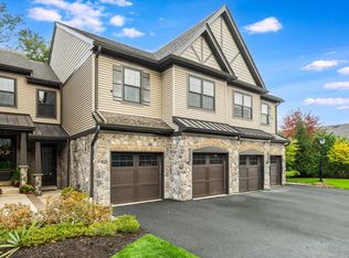 205 Mariners Point #205, Hopatcong, NJ 07843