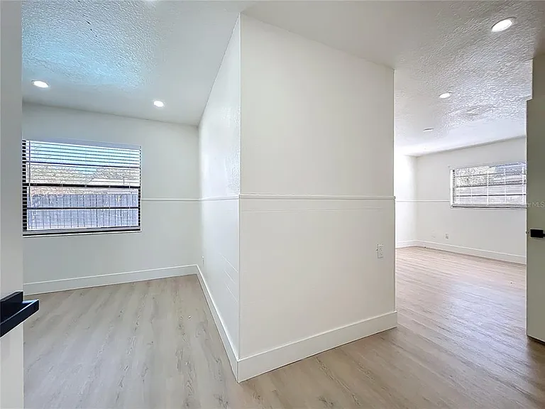 3463 Arnel Dr — Photo 20