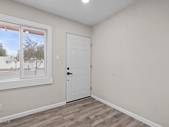 5th image of 373 Cooley Ave