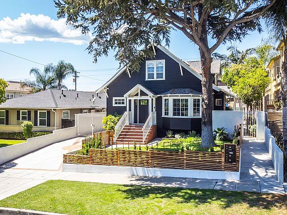 2nd image of 723 E Verdugo Ave
