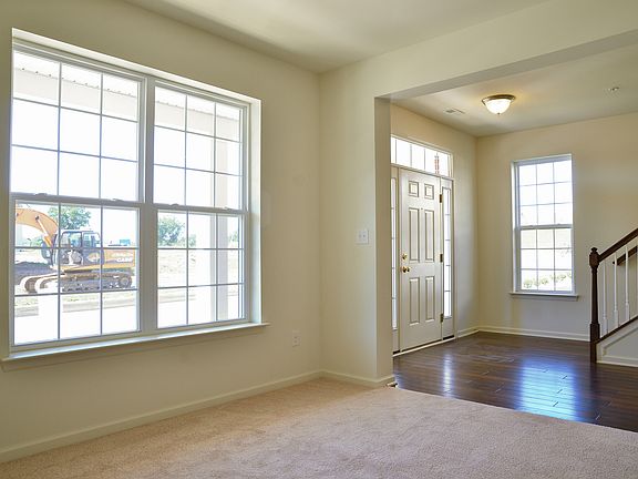 Entry Den