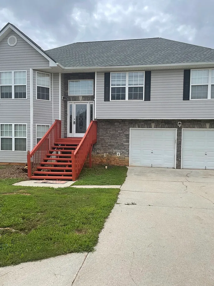 2037 Registry Pl photo 1