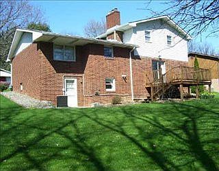 2nd image of 809 Brookview Dr