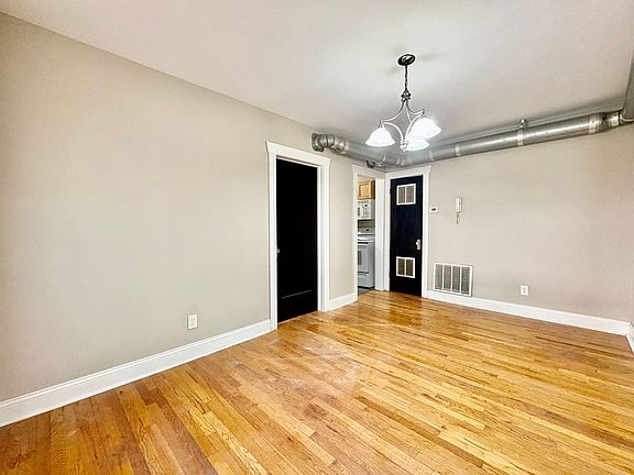 4th image of 605-607 E 42nd St #607-202