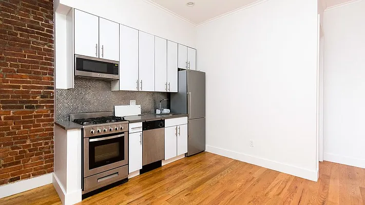 Rented by Nooklyn NYC LLC | media 9