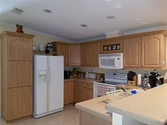 2nd image of 3845 Cohen Dr #730