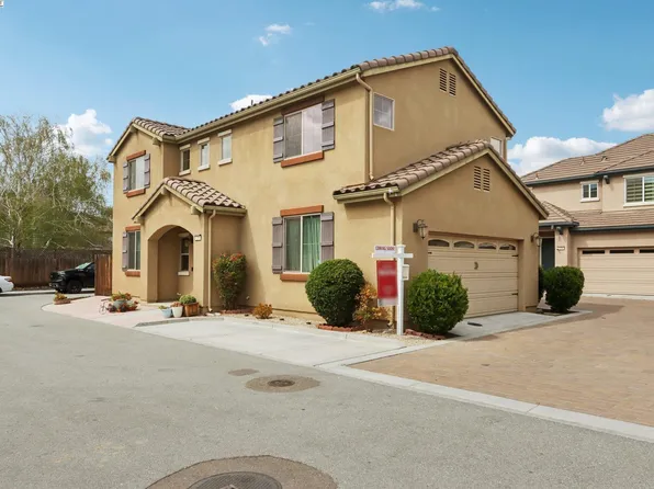 230 Slate Ave, Hollister, CA 95023