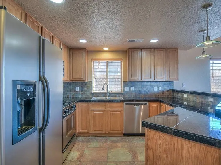 7100 Dancing Eagle Ave NE — Photo 8