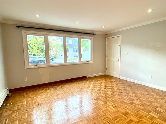 5th image of 302 Moreland St Floor 1