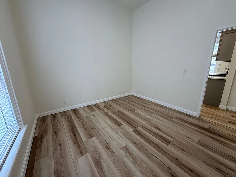 1115 7th Ave #4 — Photo 35