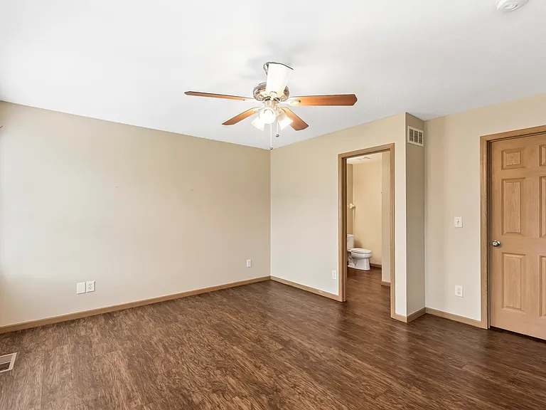 77 W Fieldstone — Photo 7
