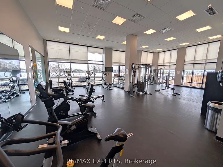 681 Yonge St #527 — Photo 18