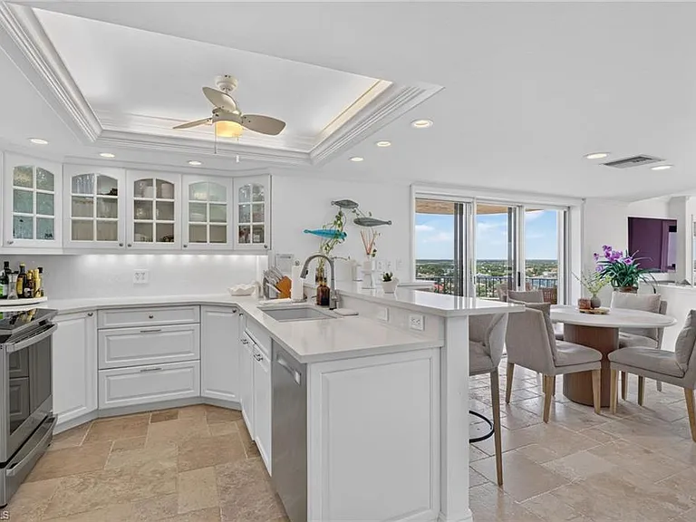 4451 Gulf Shore Blvd N #1604 — Photo 7