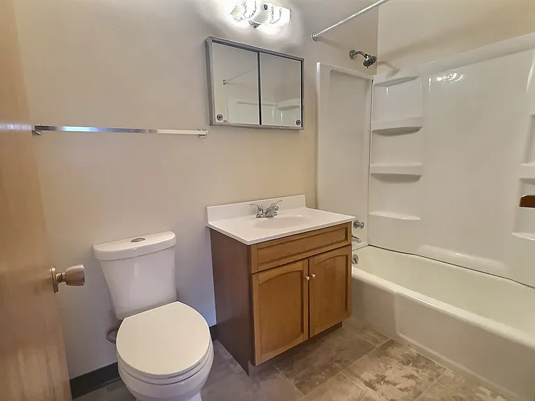 120 W Slifer St #5 — Photo 2