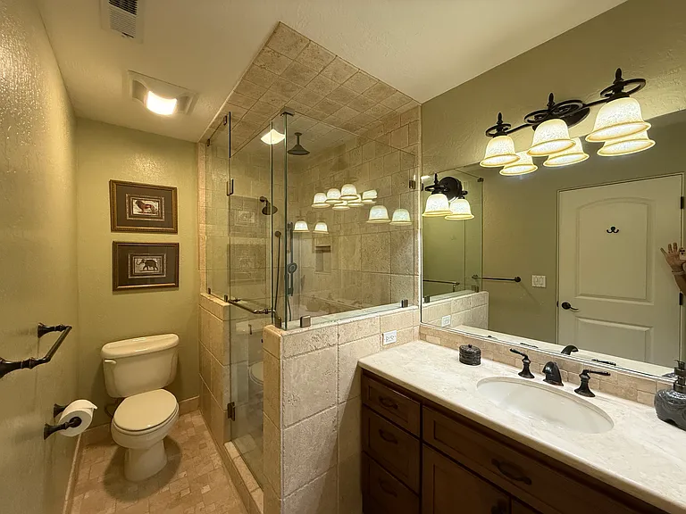 Bathroom Master Suite 2