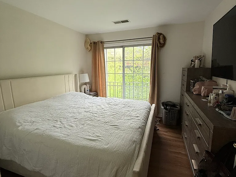 2050 N Calvert St #209 — Photo 10