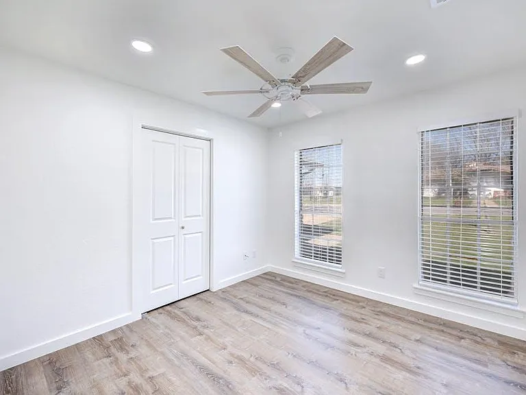 801 Salem Ln — Photo 23