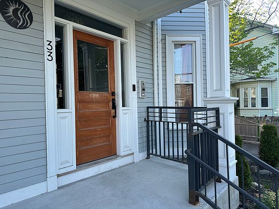2nd image of 33 Clifford St #3
